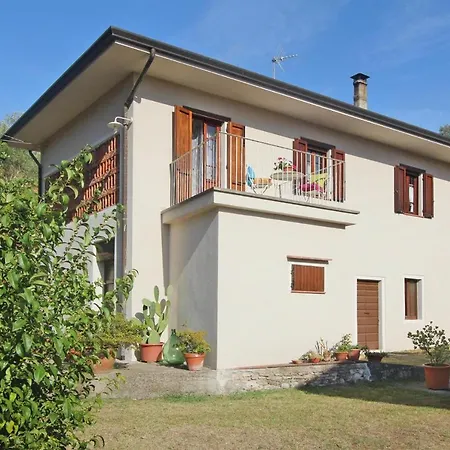 Beautiful Casa Paola With Pop-up Pool And Panoramic View In * Camaiore